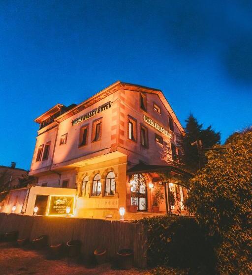 تختخواب و صبحانه Pigeon Valley Stone House