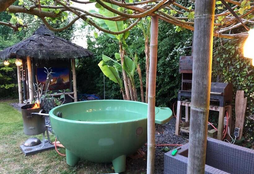 ベッドアンドブレックファースト Rumah Indo Garden