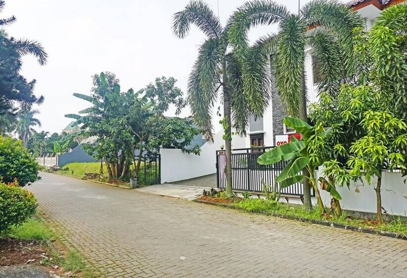 هتل Karawaci Taman Permata Tiga Mitra Reddoorz