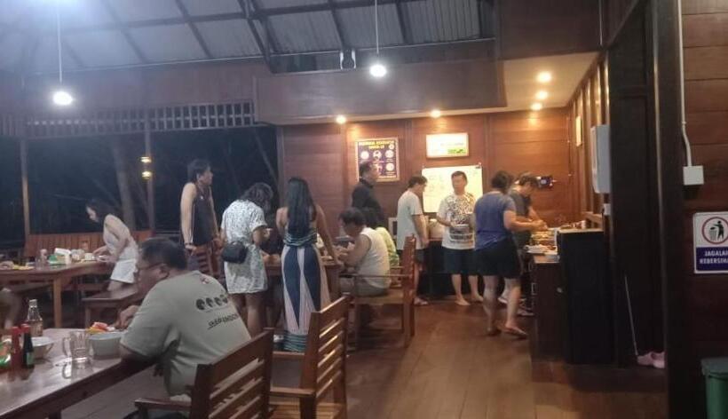 پانسیون Maratua Dive Center And Lodge