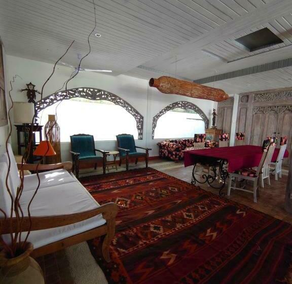 펜션 Nice Room In A Quiet Enviroment Near Canggu