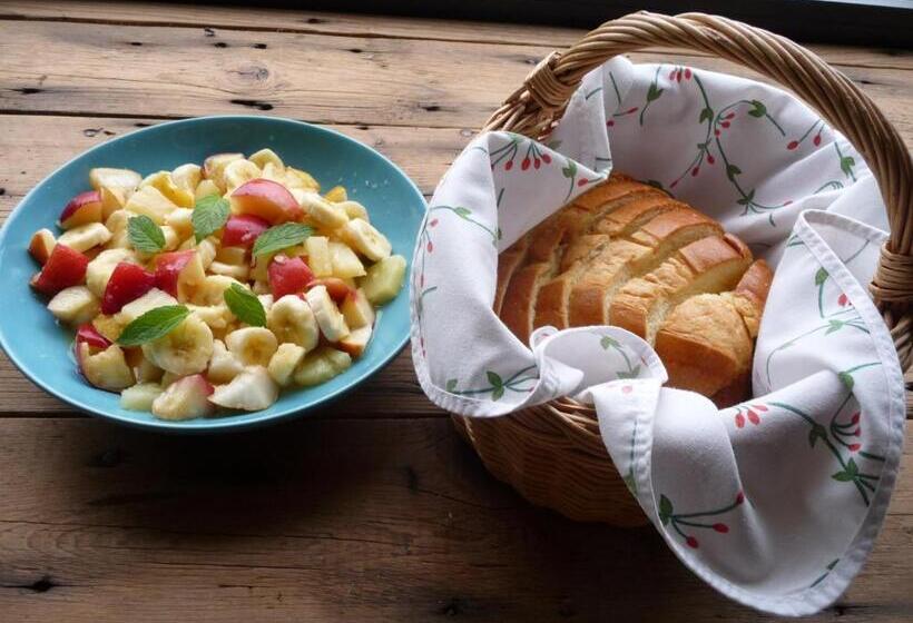 צימר Bretagne Chambre D Hôtes Suite 53m2 Et Caravane Vintage Avec Cuisine Et Salle De Bains Privées Britt