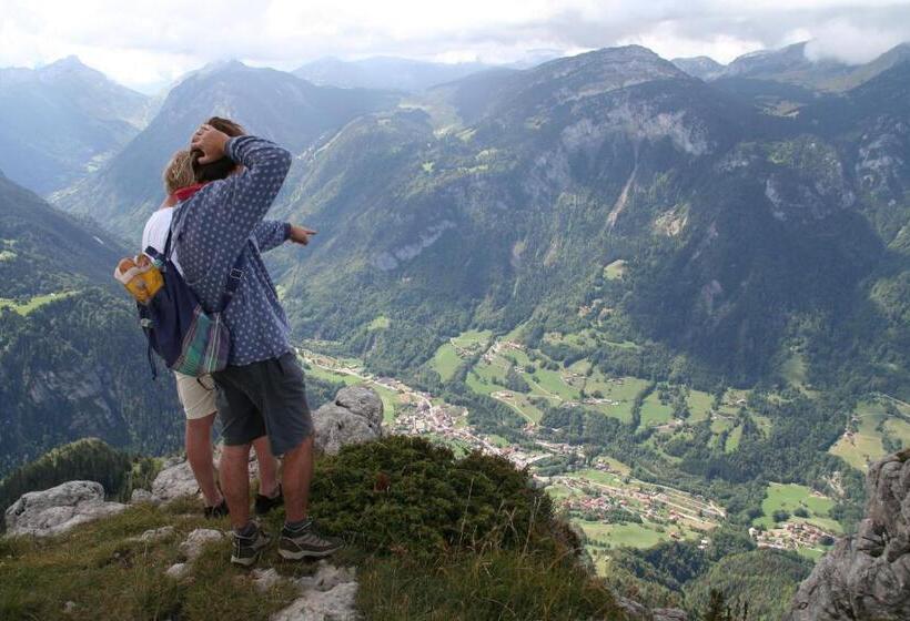 مبيت وإفطار L Horizon Des Alpes