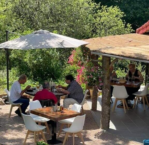 مبيت وإفطار Les Roches Restaurant & Chambre D Hotes