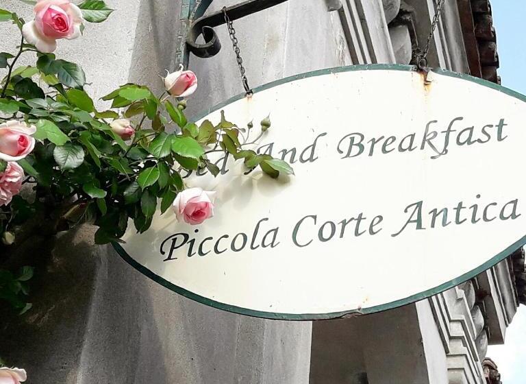 مبيت وإفطار Piccola Corte Antica