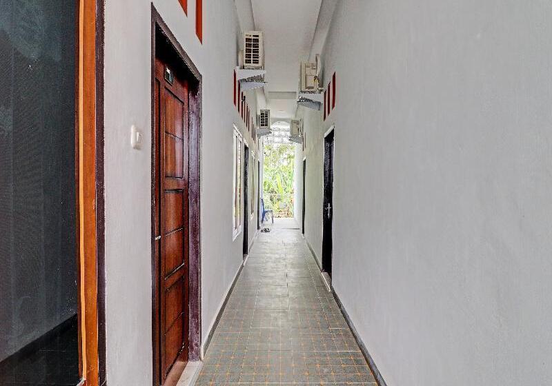 בית מלון כפרי Oyo 91203 Naufal Residence Syariah