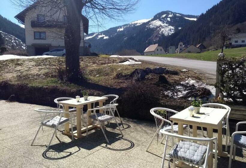 ペンション Gasthof Zum Lugauer