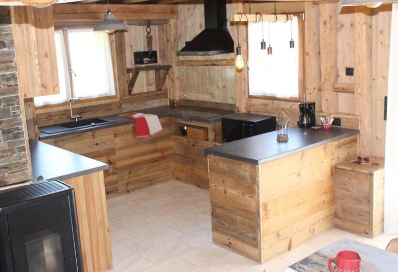 بنسيون Les Chalets De Ludran