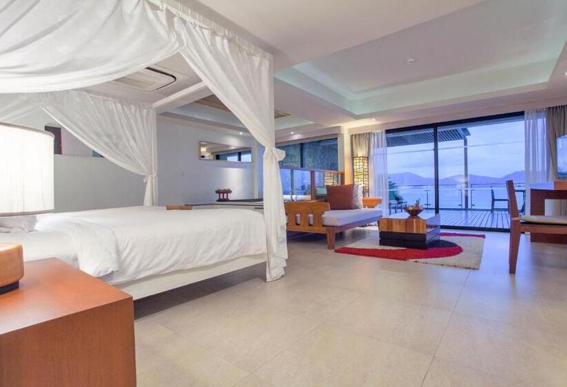 استراحتگاه Zenmaya Oceanfront Phuket, Trademark Collection By Wyndham