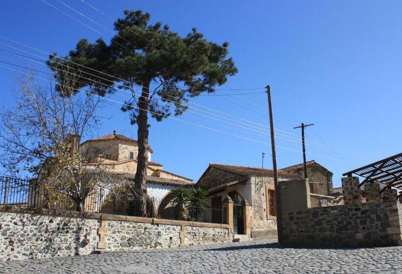 مبيت وإفطار Aperanti Agrotourism