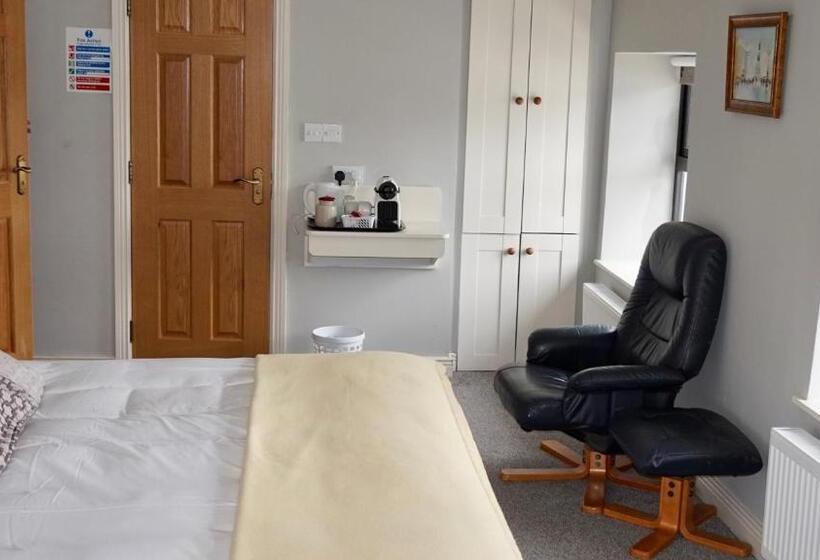 مبيت وإفطار Cartron House