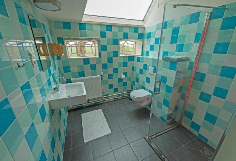 مبيت وإفطار Gastopstal