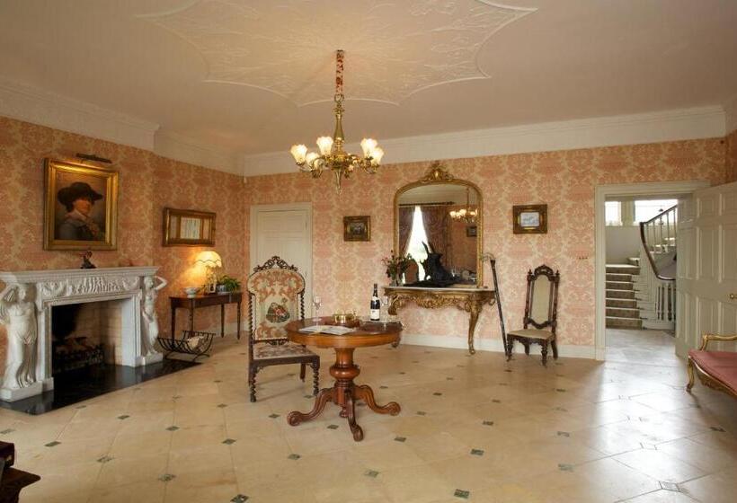 مبيت وإفطار Grange Manor