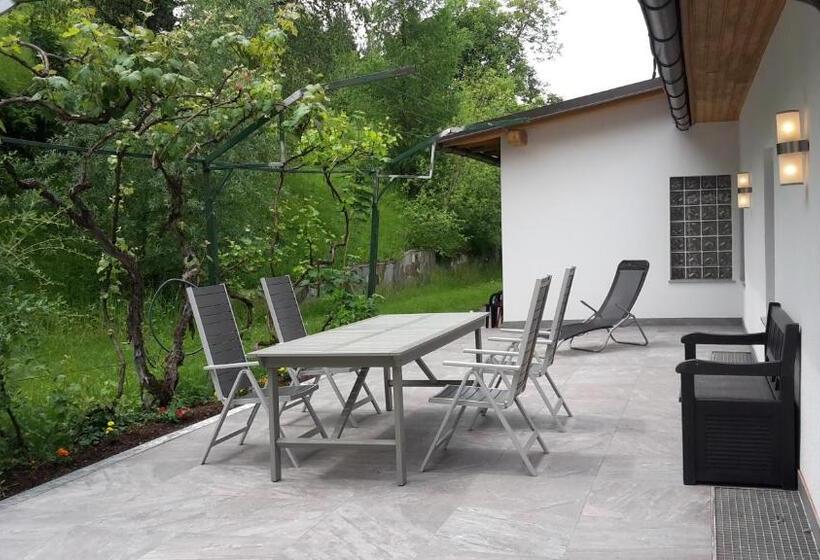 مبيت وإفطار Gästehaus Lanthaler