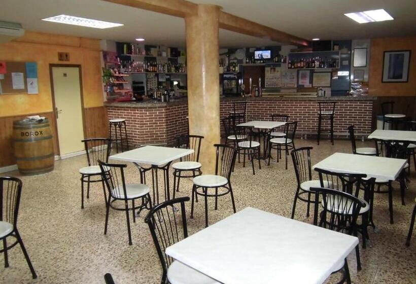 بنسيون Albergue Turístico Las Eras