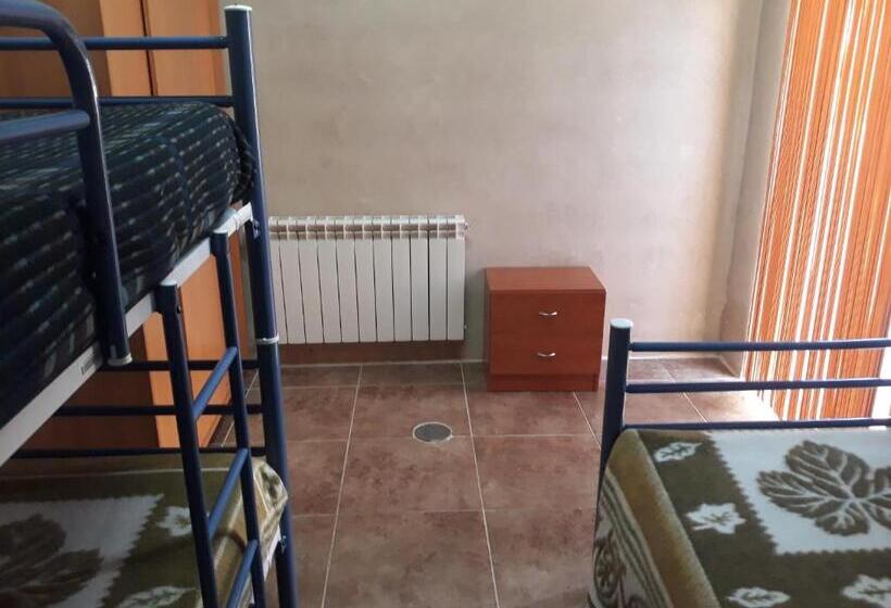 بنسيون Albergue Turístico Las Eras