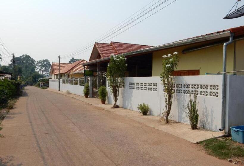 Malee Resort