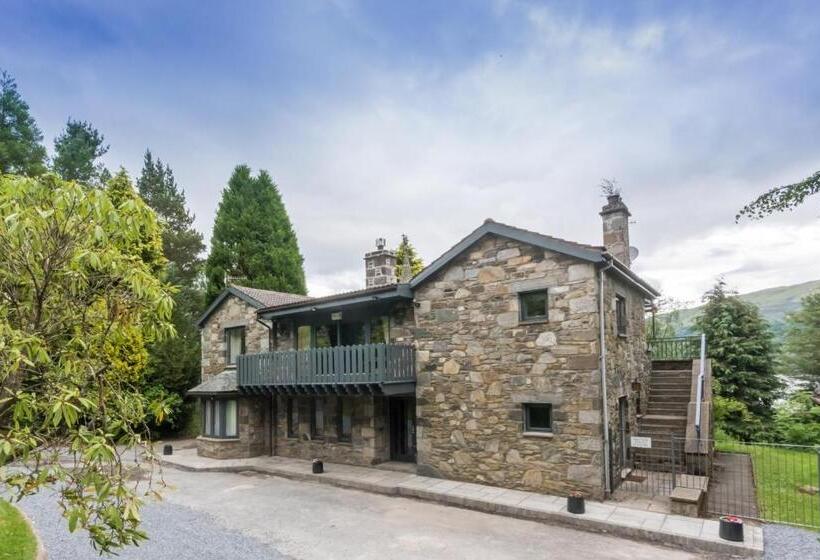 منتجع Loch Tay Highland Lodges And Glamping Park