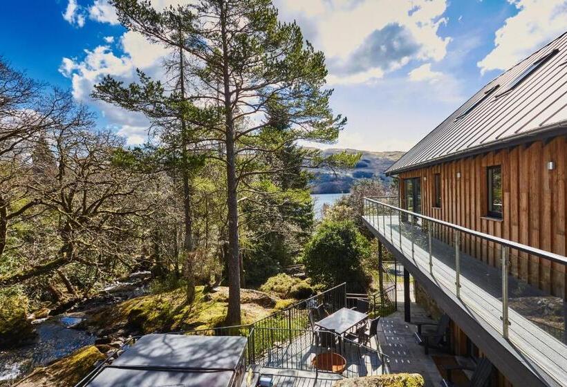 منتجع Loch Tay Highland Lodges And Glamping Park