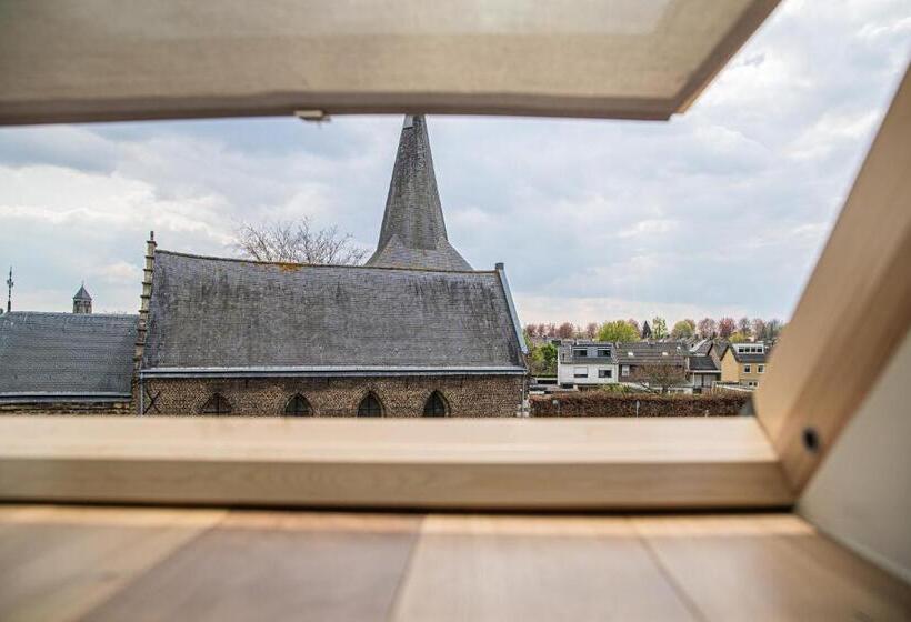 مبيت وإفطار Landgoed Kasteel Limbricht