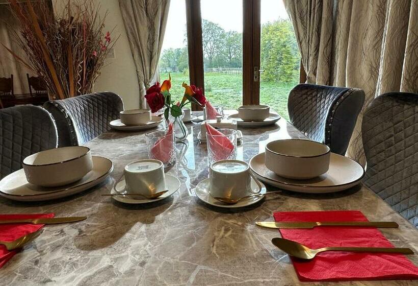 Bed and Breakfast Barnfields Retreat