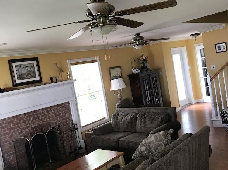 مبيت وإفطار Cresthaven By The Sea