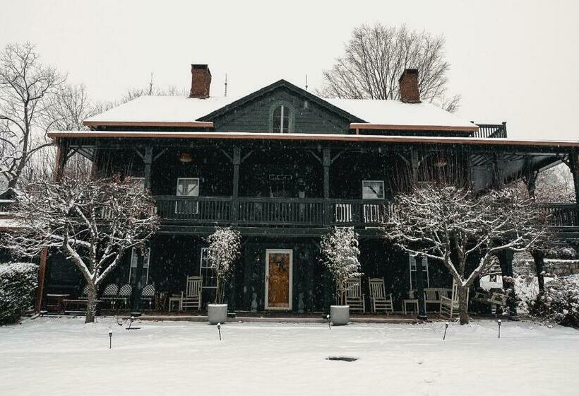 민박 Fox & Bear Lodge
