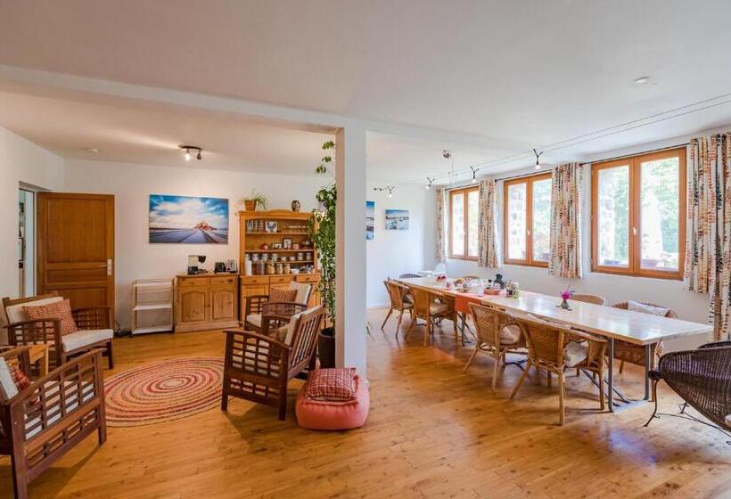 צימר Normandy Inn