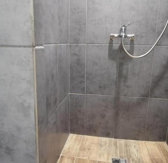 مبيت وإفطار U Dragouna