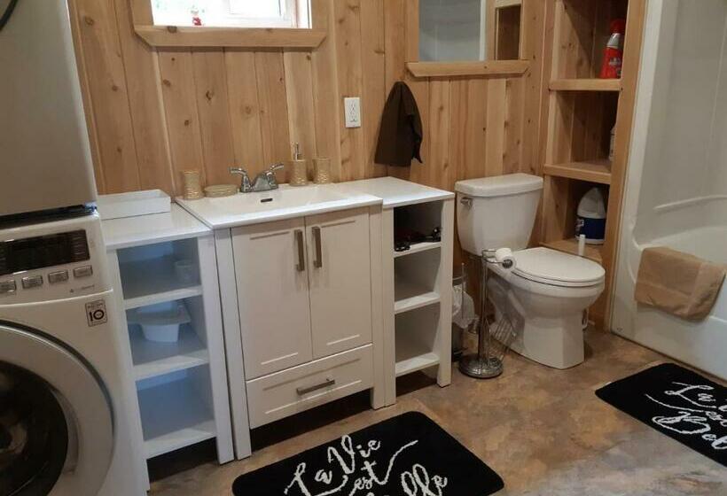 Big Axe Bed & Breakfast