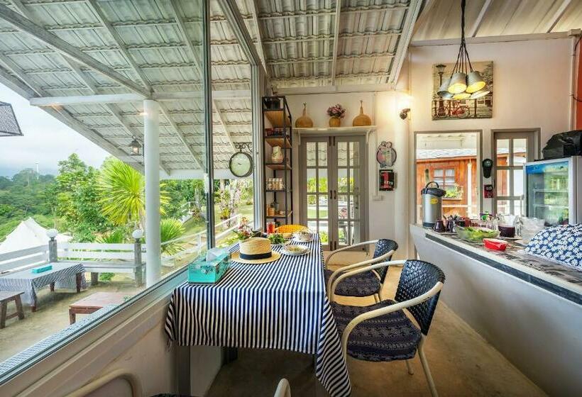 Отель Dhanhill Bed&cafe
