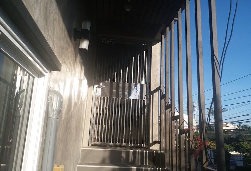 בית מלון כפרי Pingpong Place