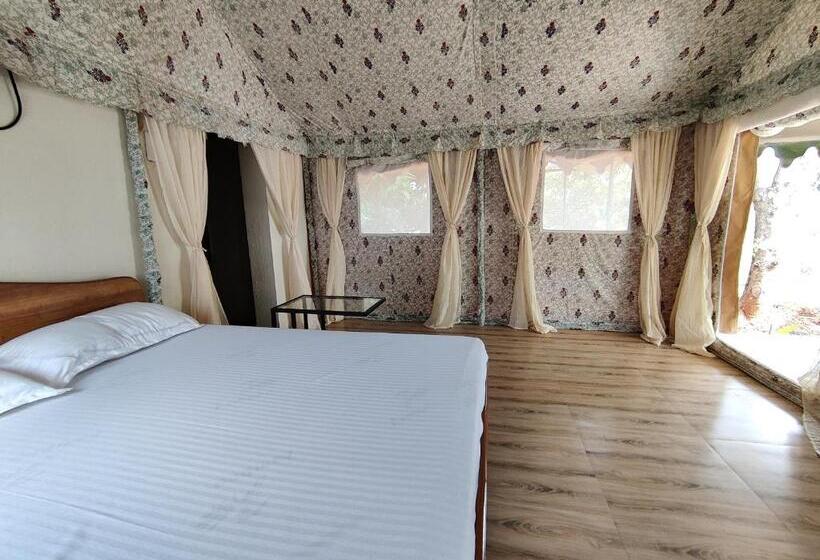 فندق Roy S Nature Nest   Farm Stay Near Malshej Ghats