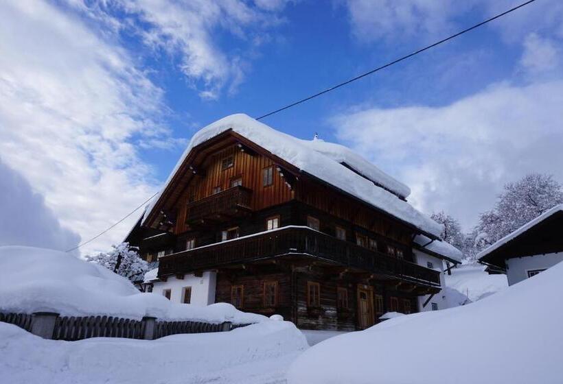 Отель Schmiedlehnerhof