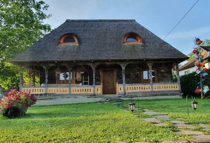 بنسيون Casa Din Susani