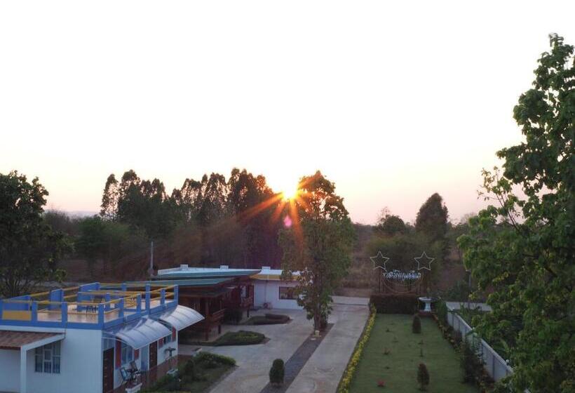 פנסיון Chomduen Phu Kao Resort