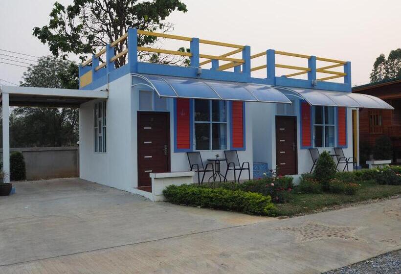 פנסיון Chomduen Phu Kao Resort