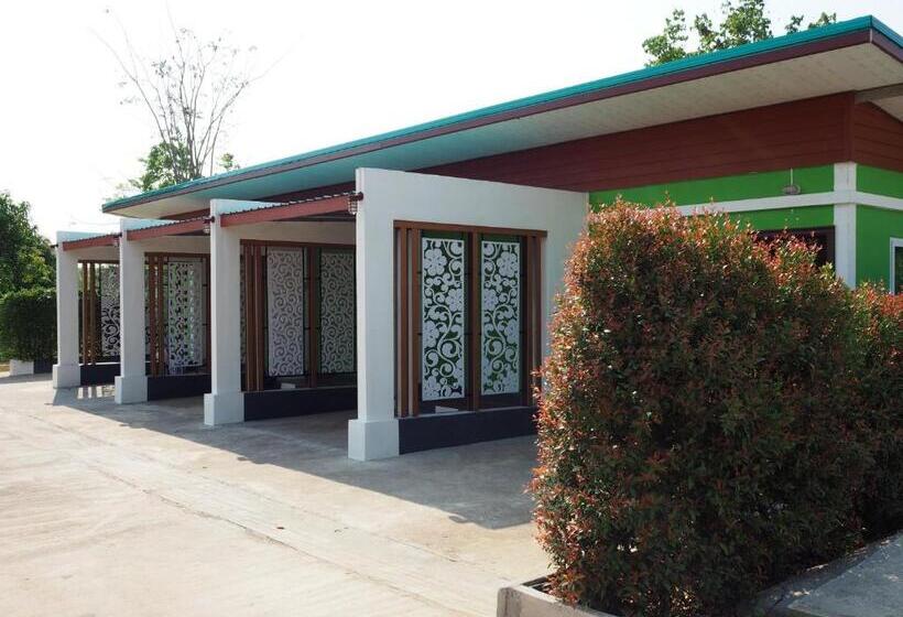 פנסיון Chomduen Phu Kao Resort