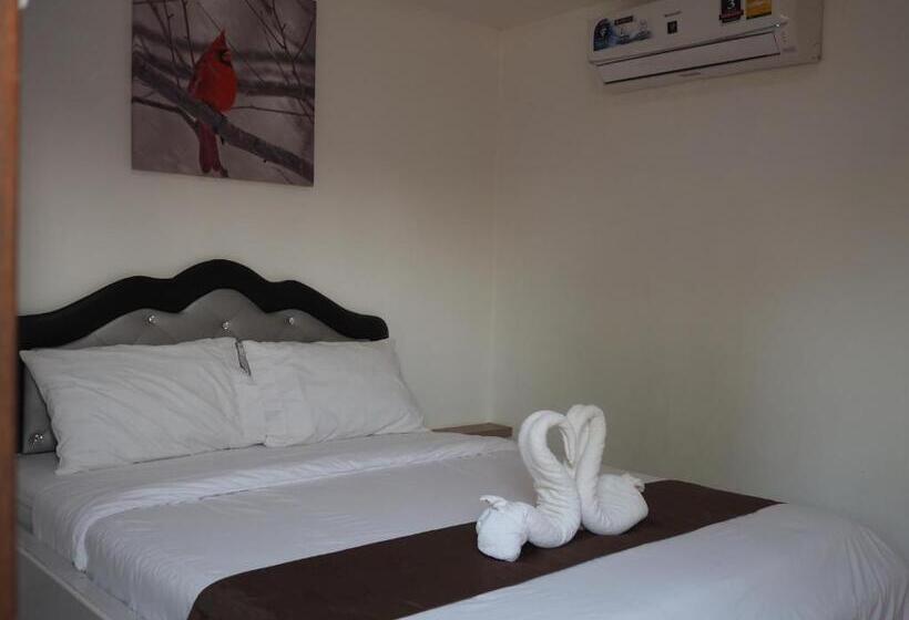 פנסיון Chomduen Phu Kao Resort