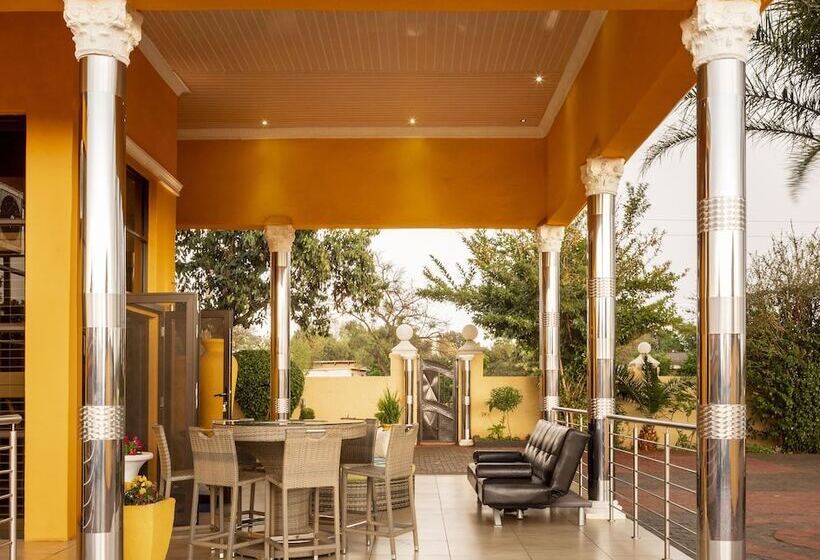 ペンション Selamod Village Guest House