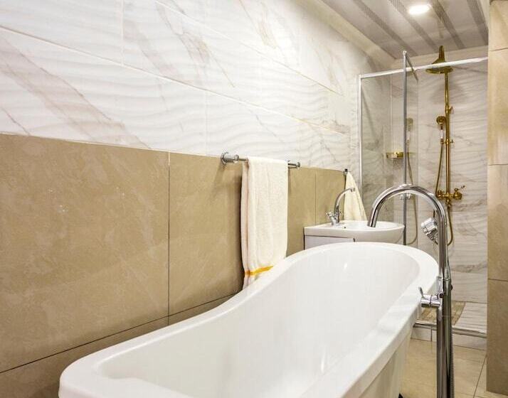 ペンション Selamod Village Guest House