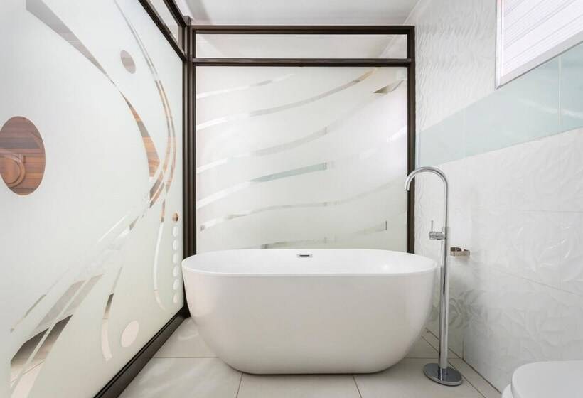 ペンション Selamod Village Guest House