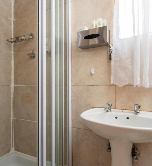 ペンション Selamod Village Guest House