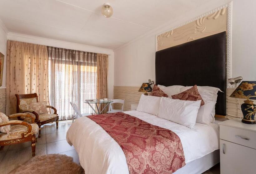 ペンション Selamod Village Guest House