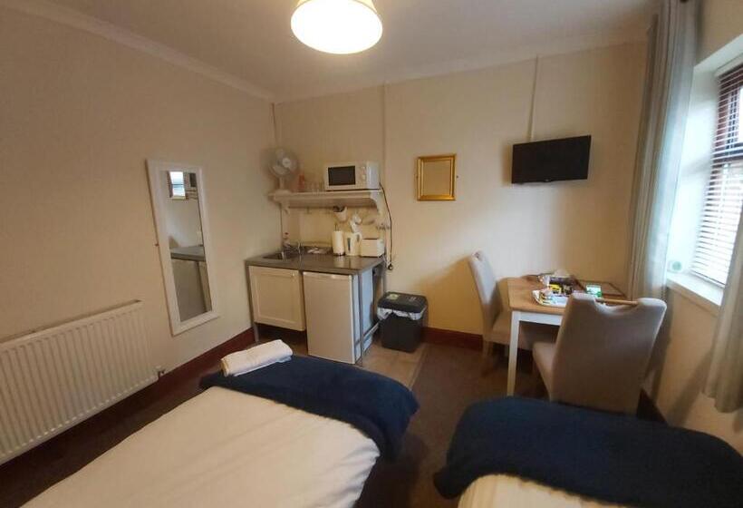 פנסיון Sergeants Accommodation