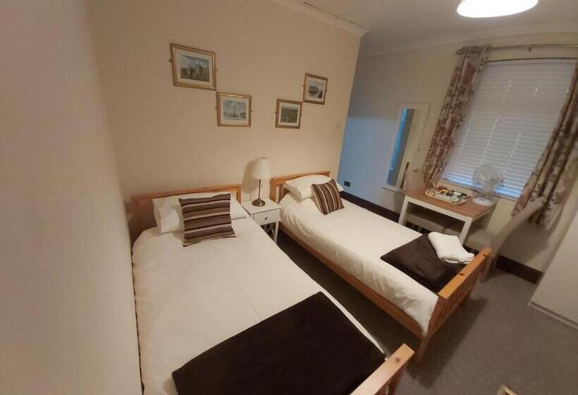 פנסיון Sergeants Accommodation