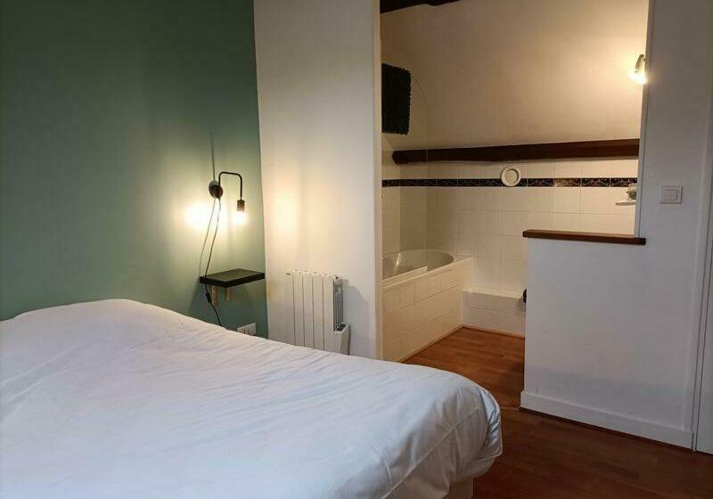 Bed and Breakfast Domaine De La Dijonniere Les Capucines