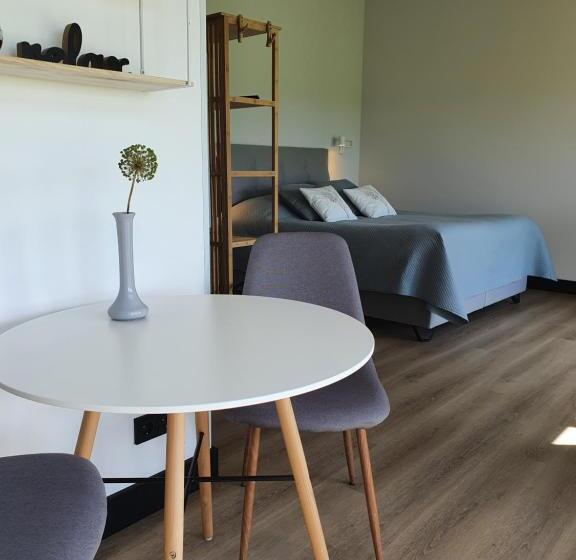 مبيت وإفطار Hippe Schuur