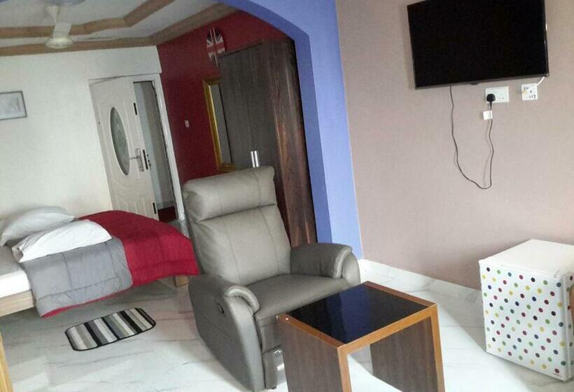 فندق Impressive Colours Lodge   Akropong Akuapem