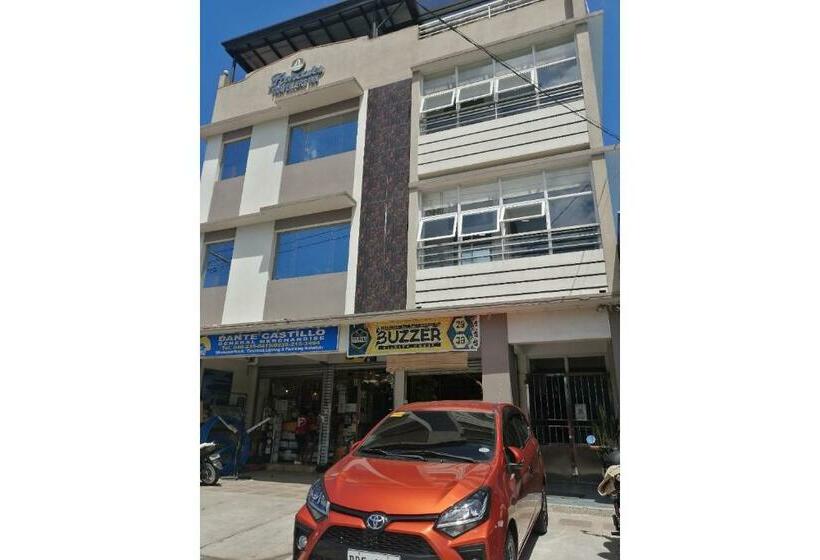 호텔 Oyo 867 Roncales Travellers Inn